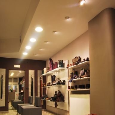 Furnishing of shoe shop Astore - Henry - 14