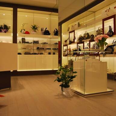 Dado clothing shop furnishing in Biella - 1
