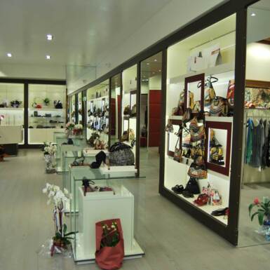Dado clothing shop furnishing in Biella - 16