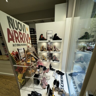 Locale Calzature Vercelli - 3