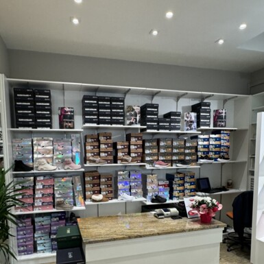 Locale Calzature Vercelli - 4