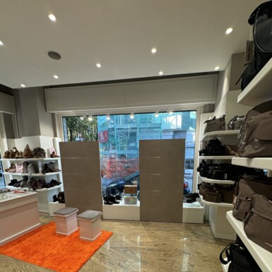 Locale Calzature Vercelli - 6