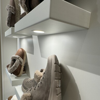 Locale Calzature Vercelli - 9